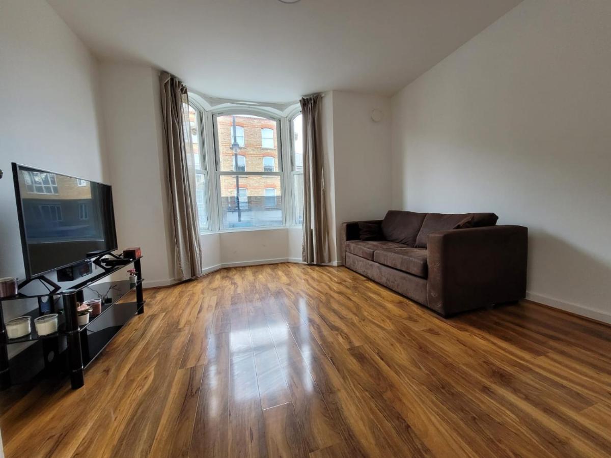 Stunning 1 Bedroom Apartment In 런던 외부 사진